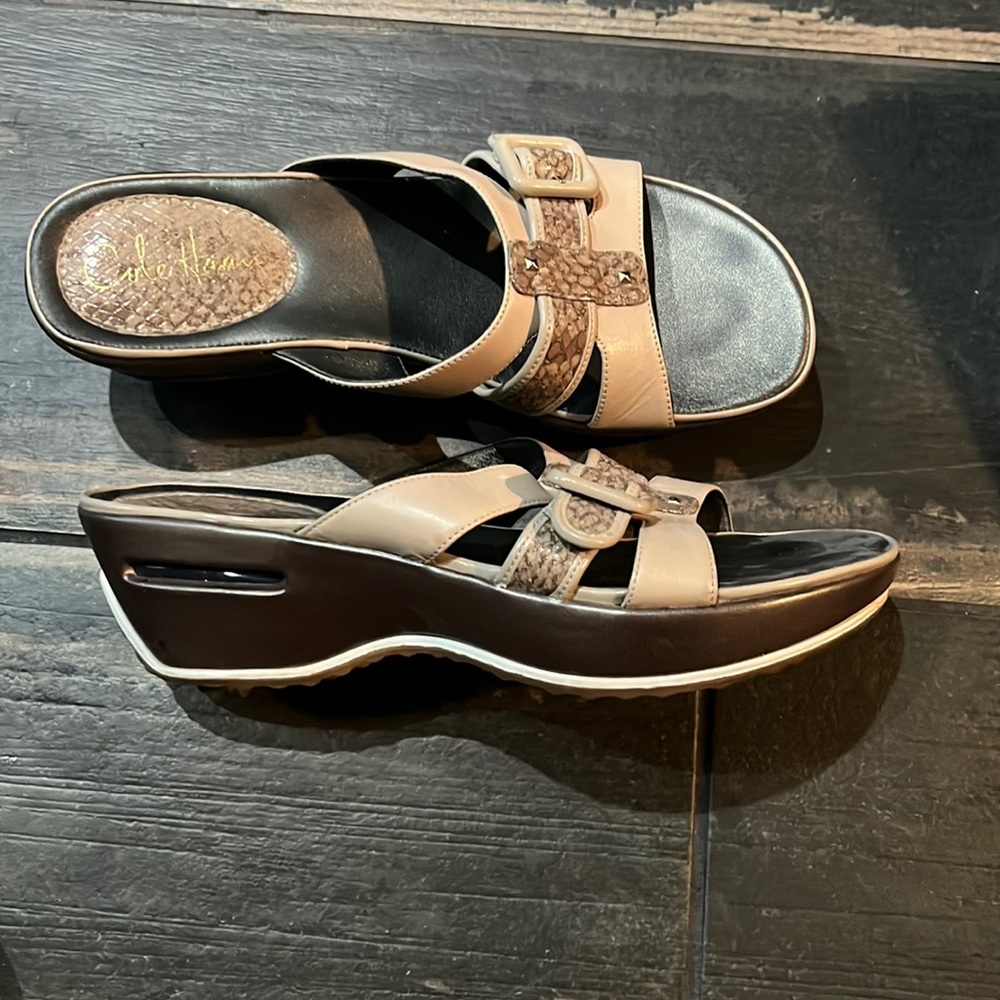 Barely worn cole Han Nike Air colas slip-on sandal